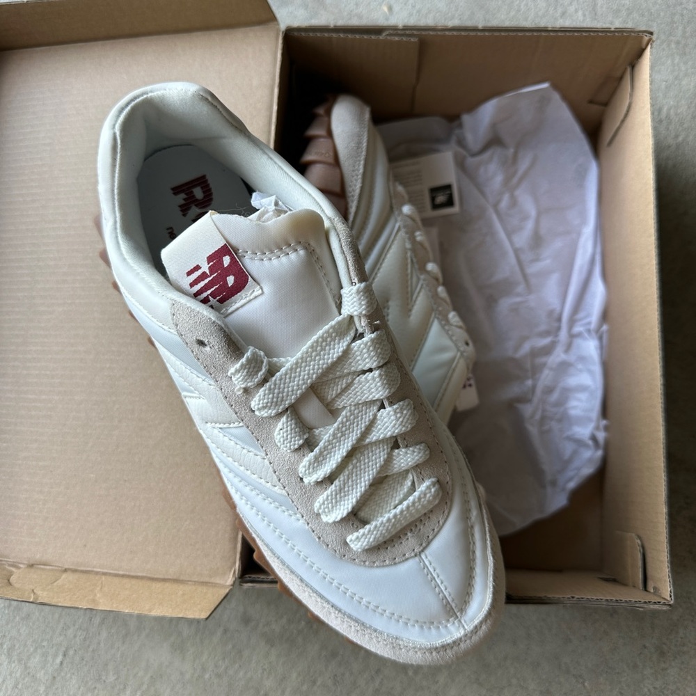 New Balance Men's Cream and White Sneakers